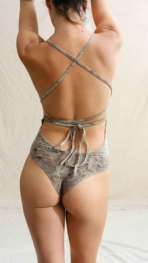 Tangled Kiss Bodysuit - Cinnamon Smoke